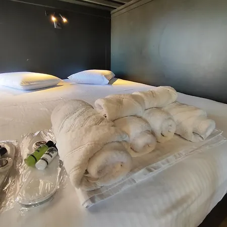 Bluetel Apartman *